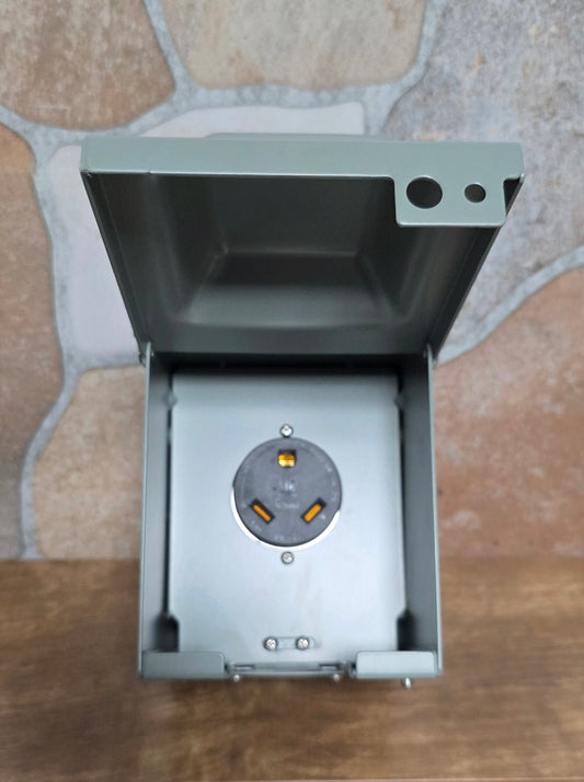 Caja outlet Nema TT-30R WaterProof intertek