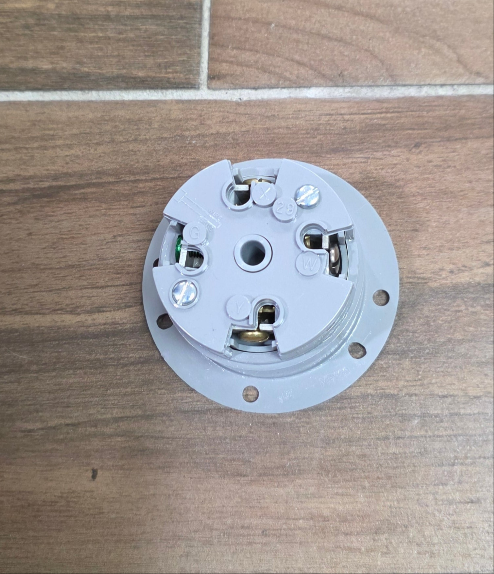 NEMA L14-30P Flanged