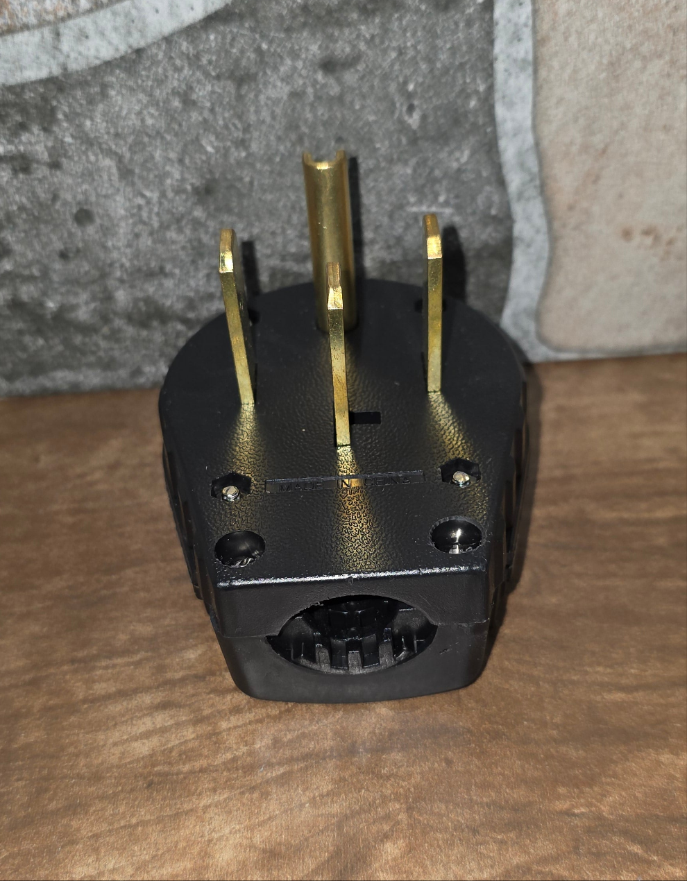 NEMA 14-30P/14-50P 125/250v Plug Macho Seymour